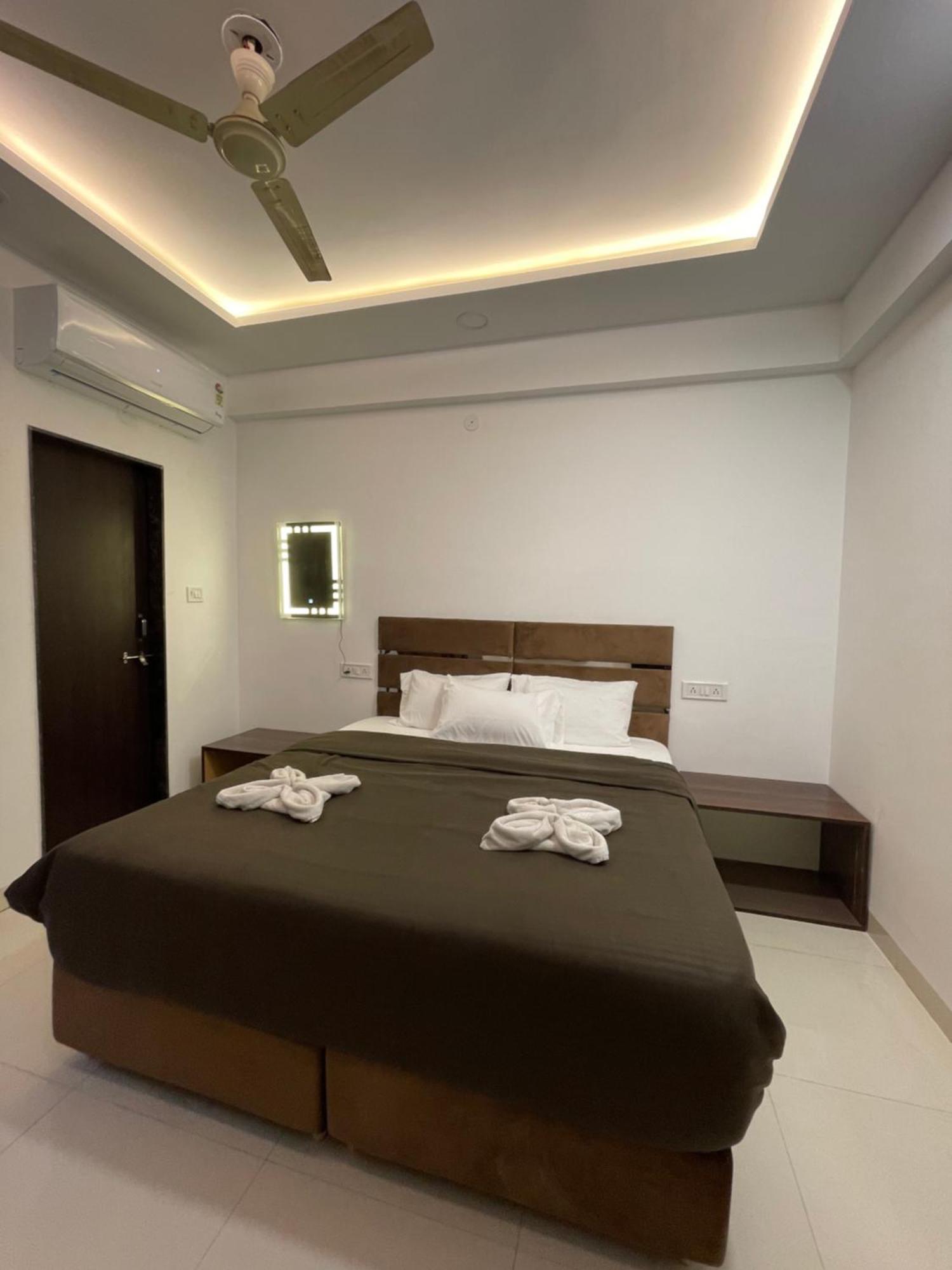 Hotel Kiwi Inn Vijaynagar Scheme 78 Indore Exterior foto
