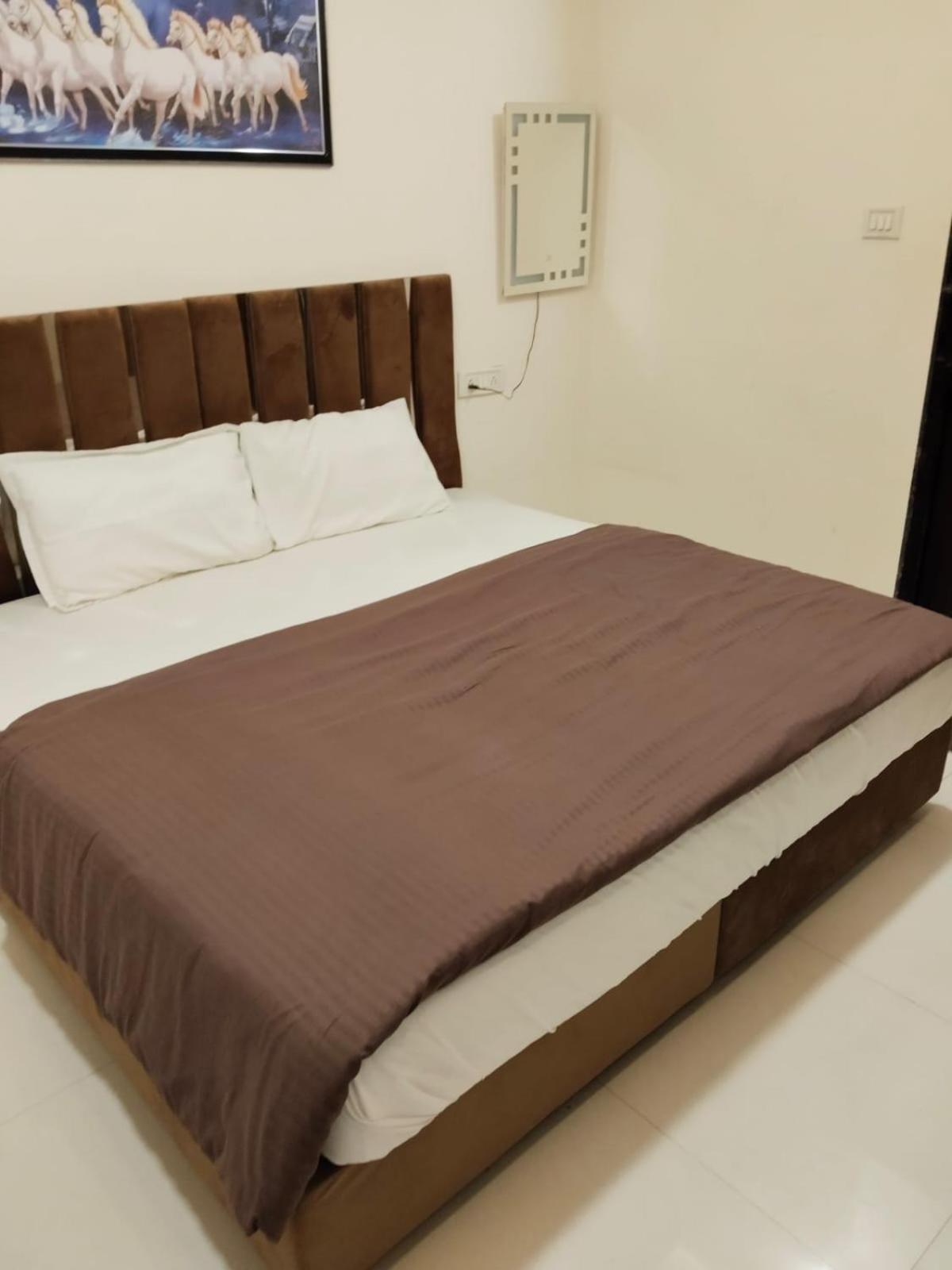 Hotel Kiwi Inn Vijaynagar Scheme 78 Indore Exterior foto