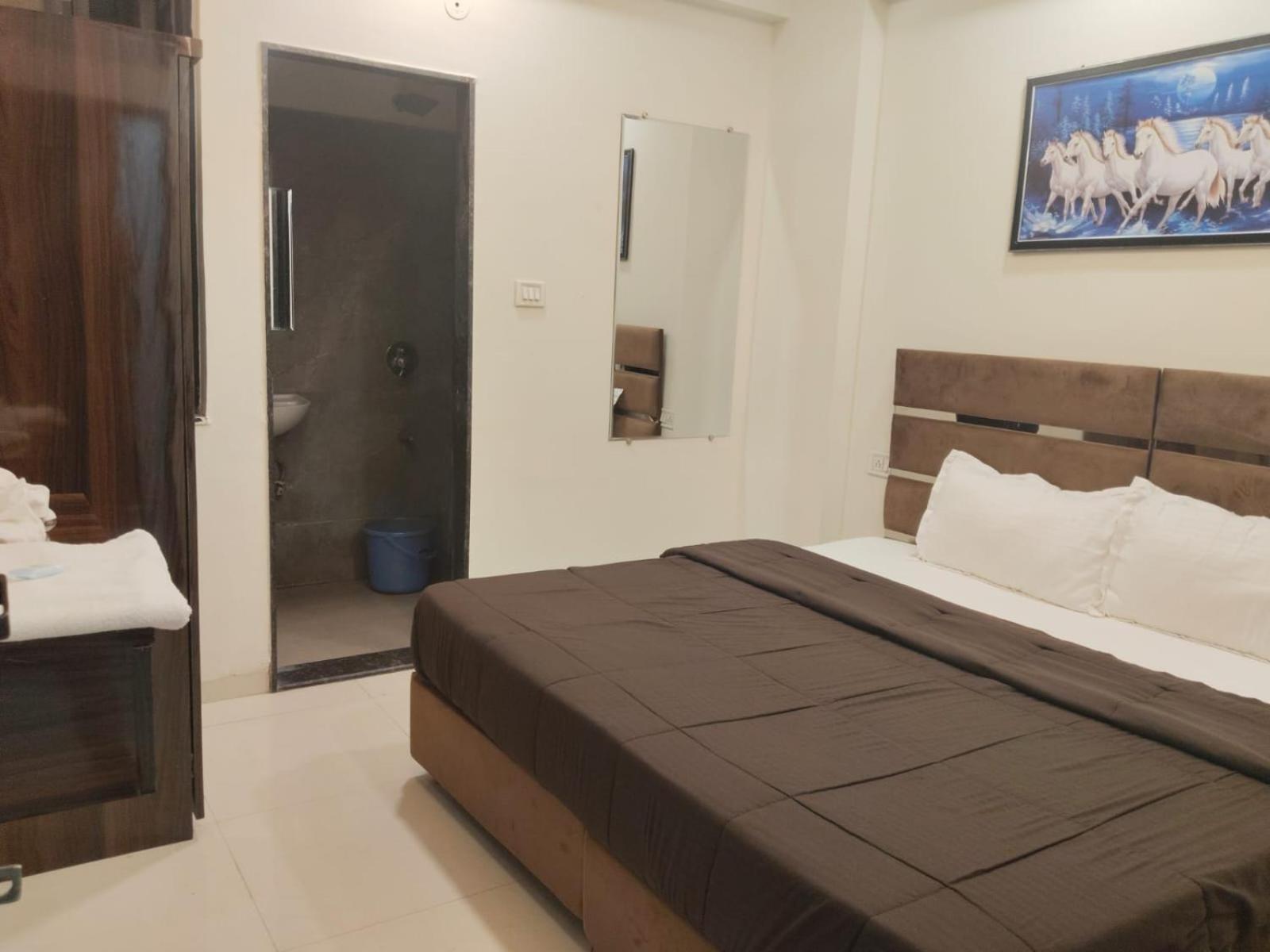 Hotel Kiwi Inn Vijaynagar Scheme 78 Indore Exterior foto